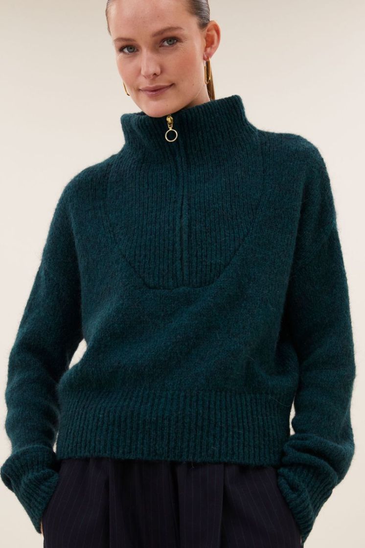 boxy beau dark green   