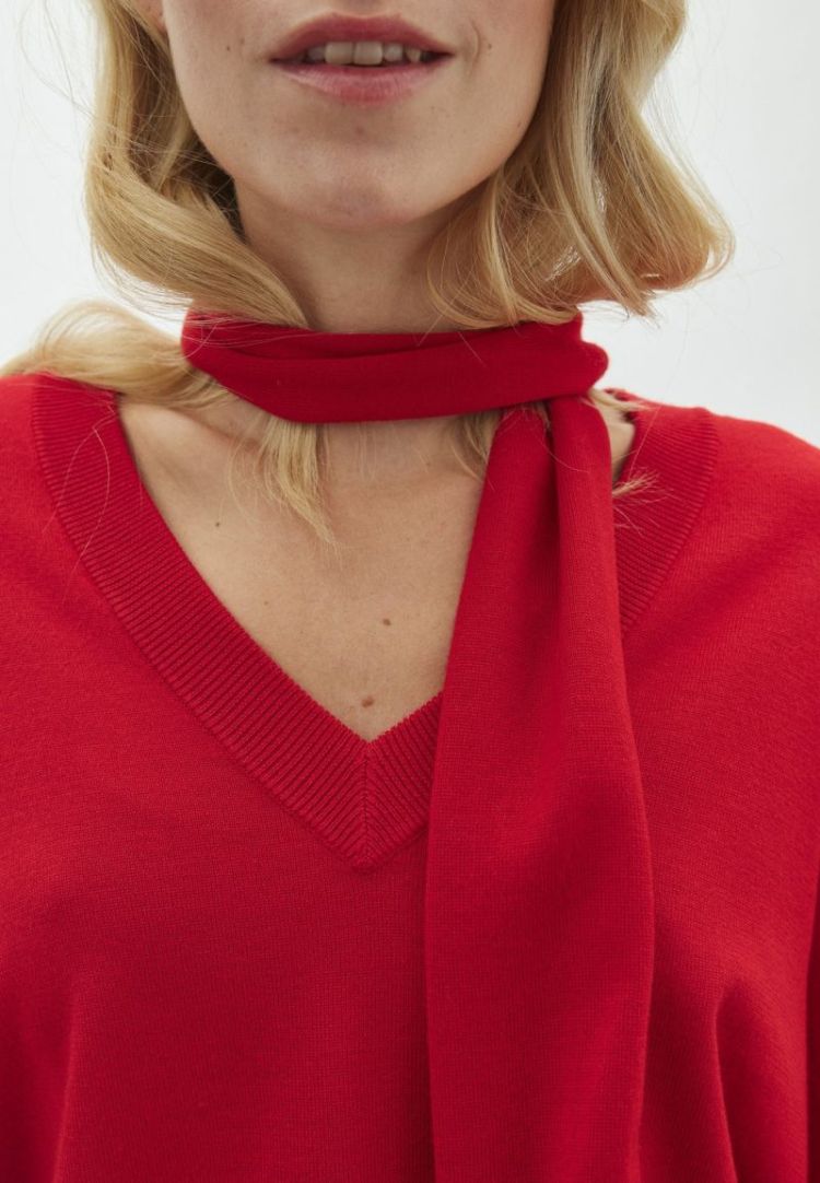 Bravani Bravia scarf red aura  